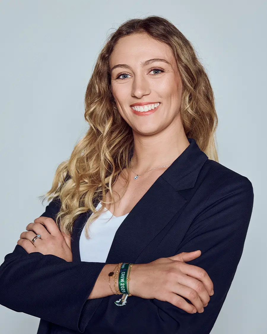 Porträt von Julia Hirsch Stadtratskandidatin auf Listenplatz 5 für die Freie Wählervereinigung Schwabmünchen in der Kommunalwahl 2026